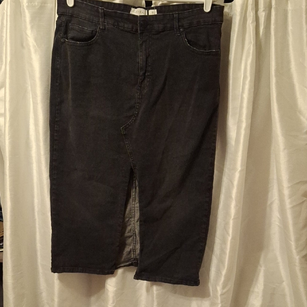 Serra Charcoal Denim Skirt Lg